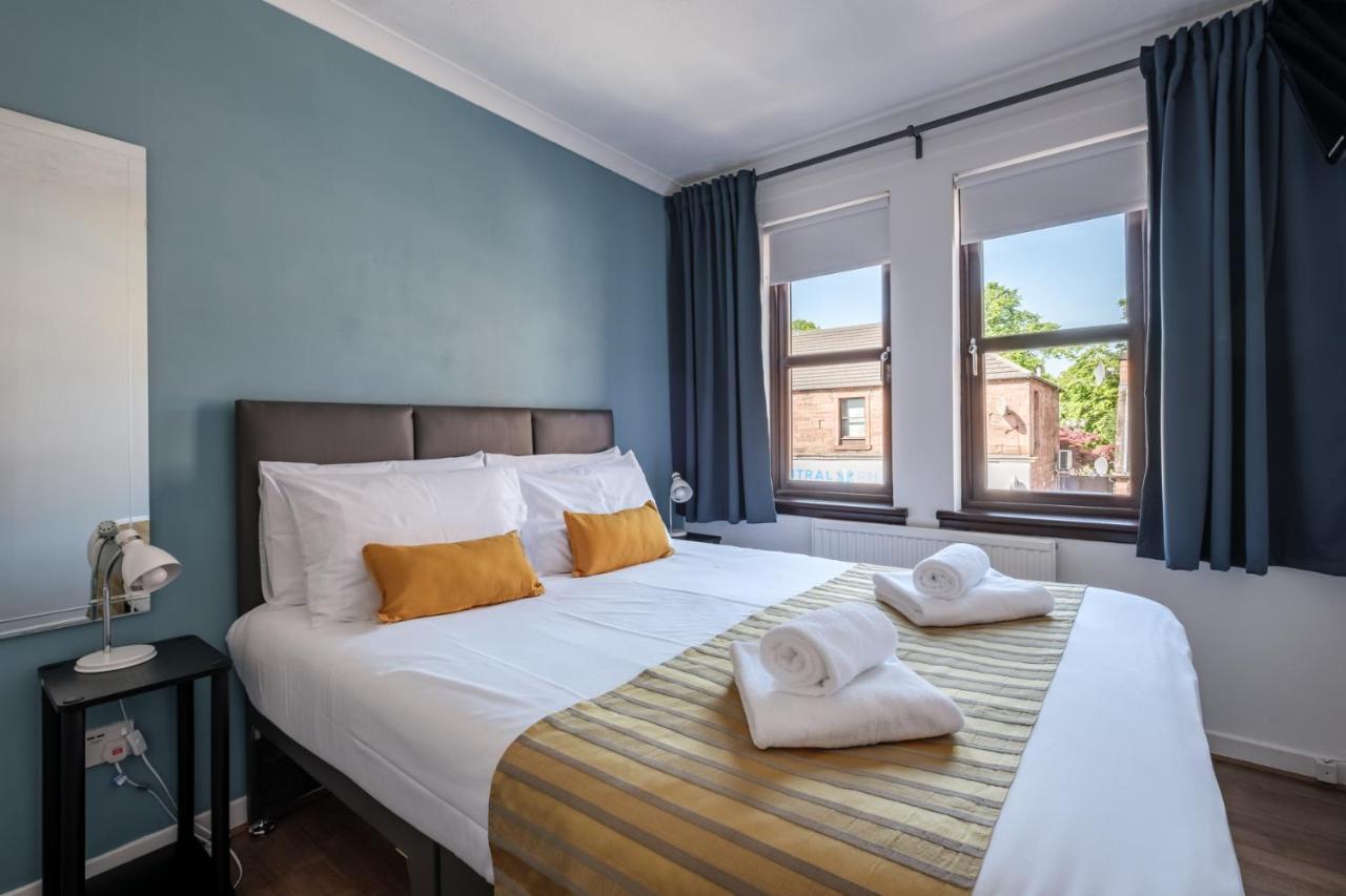 The Douglas - Spacious 2 Bed Apartment In Uddingston Bagian luar foto