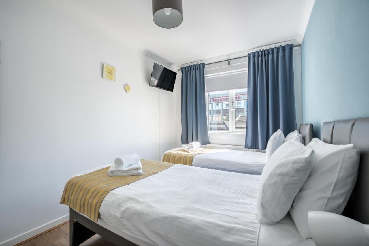 The Douglas - Spacious 2 Bed Apartment In Uddingston Bagian luar foto
